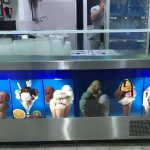 Beş gözlü salamura dondurma reyonu